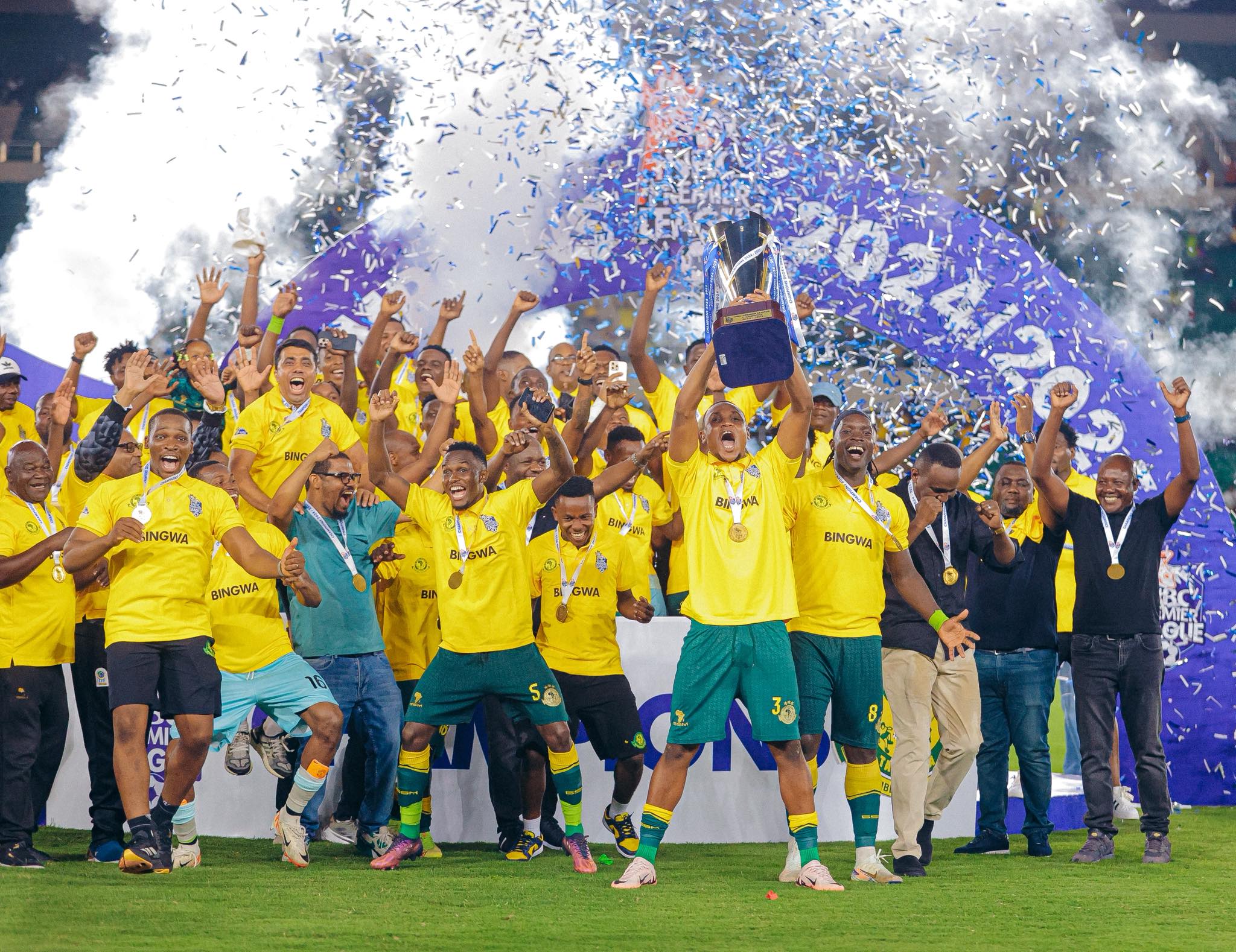 Yanga Yaichapa Simba 2-0 na Kutetea Ubingwa wa Ligi Kuu Tanzania Bara!